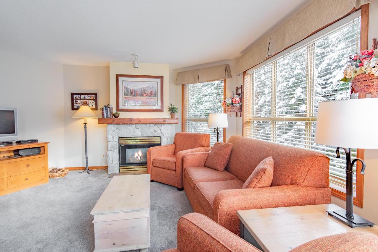 The Best Ski In Ski Out Two Bedroom Condo At Aspens วิสต์เลอร์ ภายนอก รูปภาพ